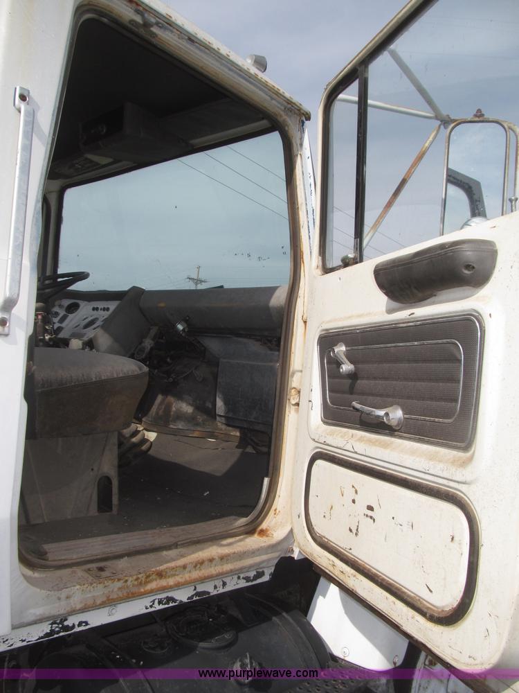 image for item F7150 1973 Ford 902 cab and chassis