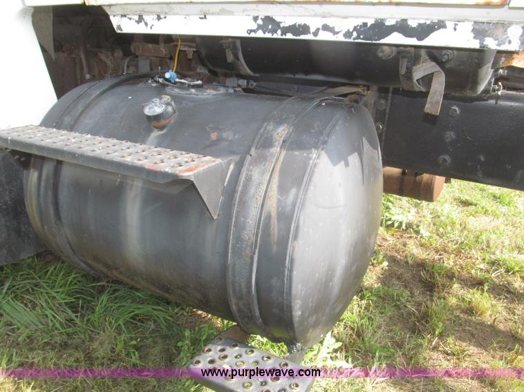 image for item F7150 1973 Ford 902 cab and chassis
