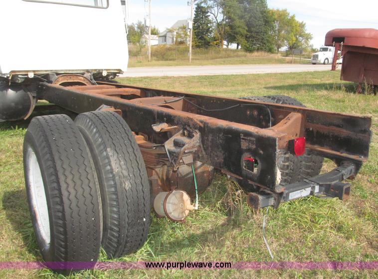 image for item F7150 1973 Ford 902 cab and chassis