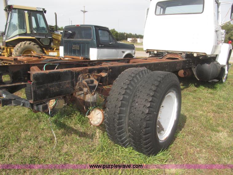 image for item F7150 1973 Ford 902 cab and chassis