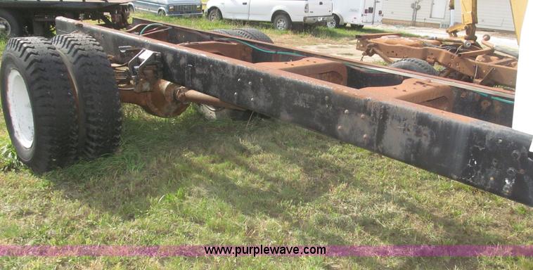 image for item F7150 1973 Ford 902 cab and chassis