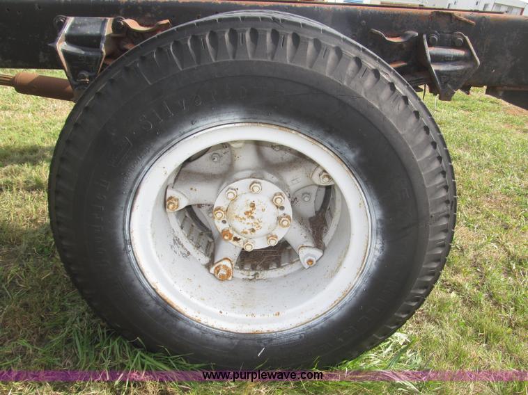 image for item F7150 1973 Ford 902 cab and chassis