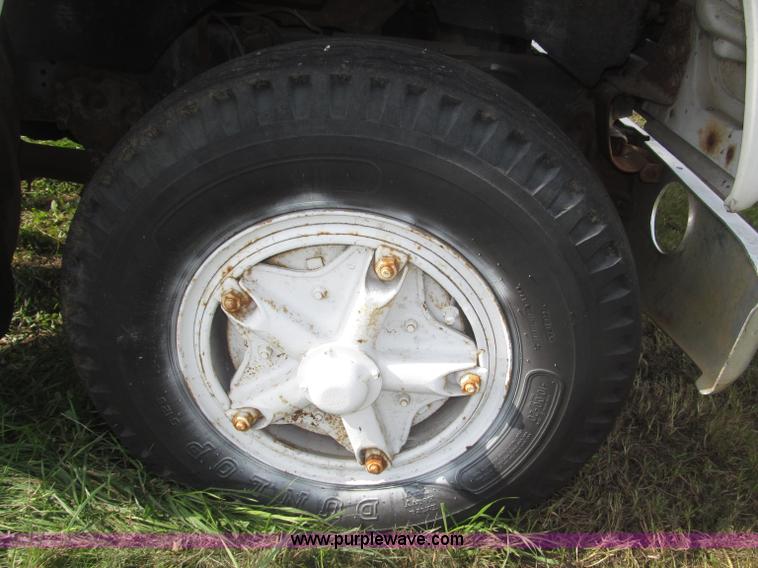 image for item F7150 1973 Ford 902 cab and chassis