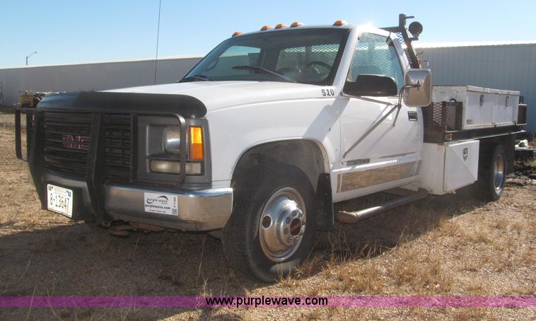image for item F7189 1997 GMC Sierra 3500 SL flatbed truck