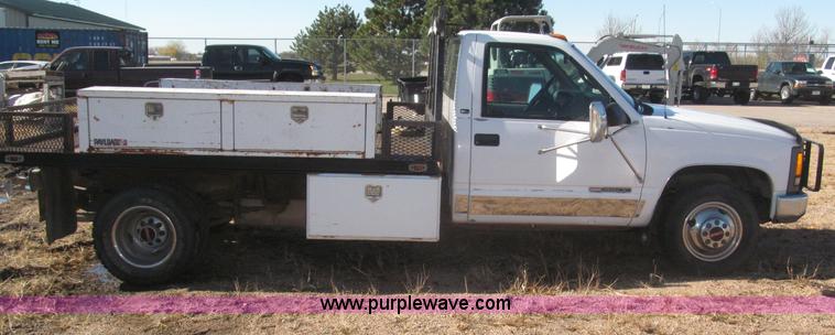 image for item F7189 1997 GMC Sierra 3500 SL flatbed truck