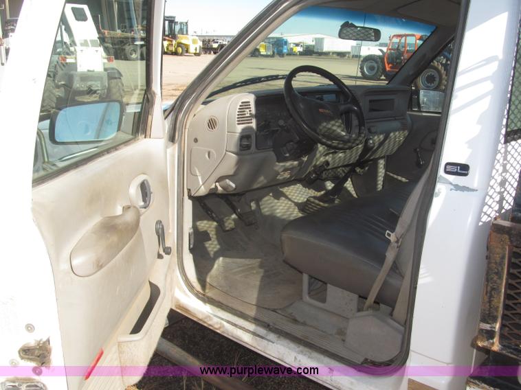 image for item F7189 1997 GMC Sierra 3500 SL flatbed truck