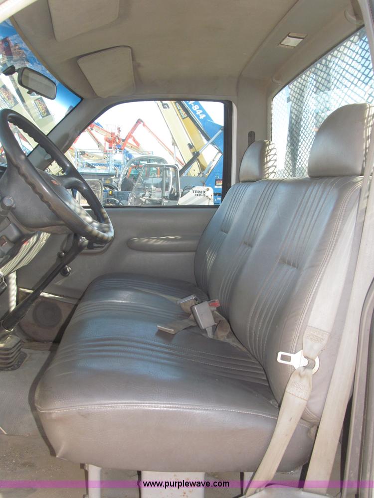 image for item F7189 1997 GMC Sierra 3500 SL flatbed truck