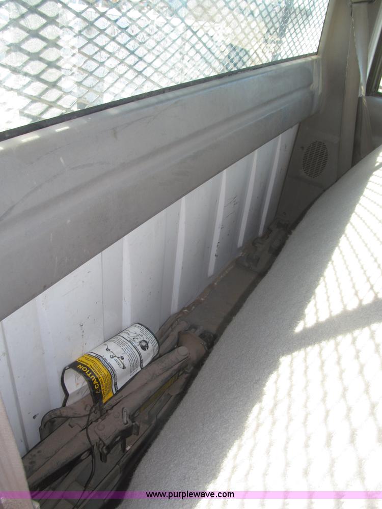 image for item F7189 1997 GMC Sierra 3500 SL flatbed truck