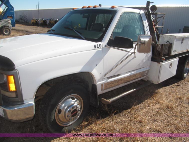image for item F7189 1997 GMC Sierra 3500 SL flatbed truck