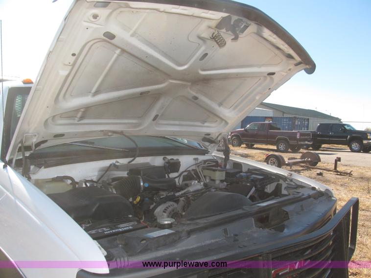 image for item F7189 1997 GMC Sierra 3500 SL flatbed truck