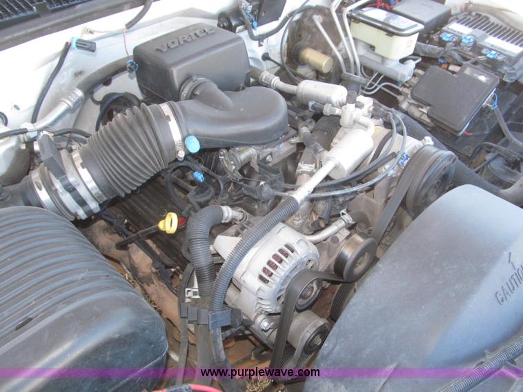 image for item F7189 1997 GMC Sierra 3500 SL flatbed truck