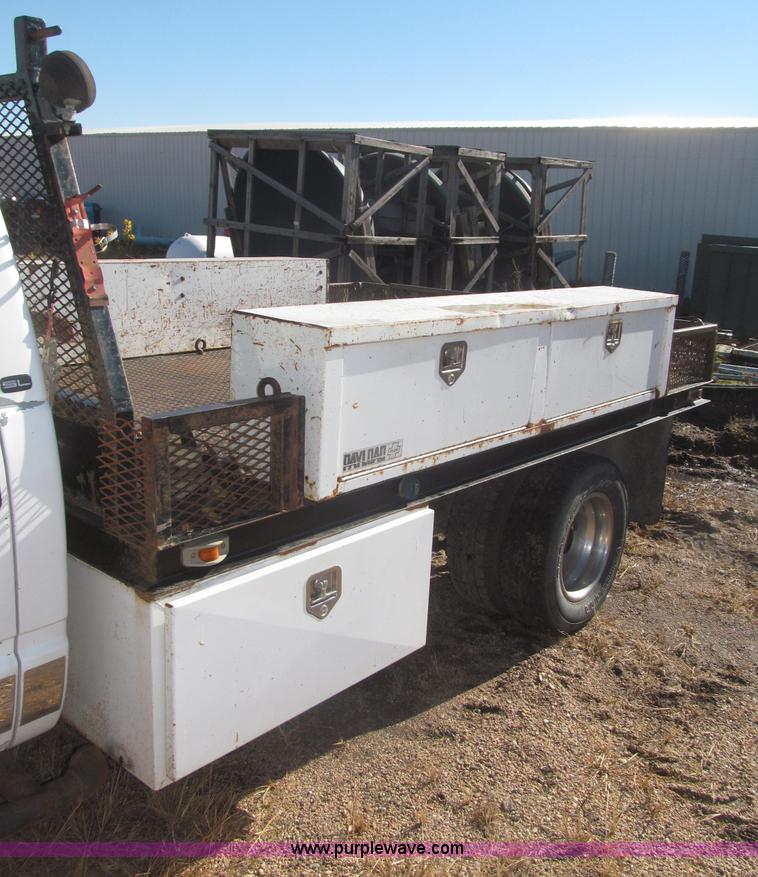 image for item F7189 1997 GMC Sierra 3500 SL flatbed truck