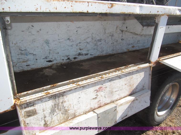 image for item F7189 1997 GMC Sierra 3500 SL flatbed truck