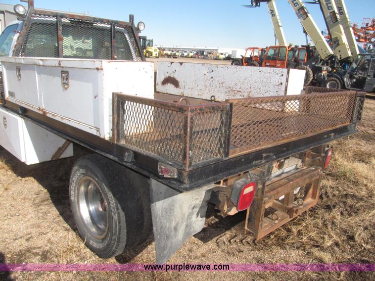 image for item F7189 1997 GMC Sierra 3500 SL flatbed truck