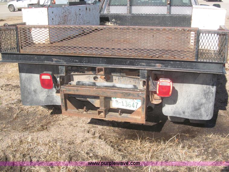 image for item F7189 1997 GMC Sierra 3500 SL flatbed truck