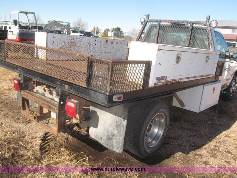 image for item F7189 1997 GMC Sierra 3500 SL flatbed truck