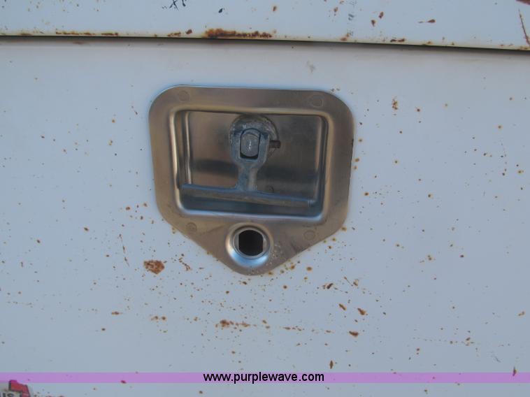 image for item F7189 1997 GMC Sierra 3500 SL flatbed truck