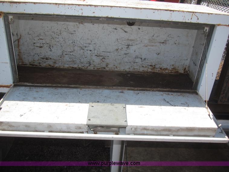 image for item F7189 1997 GMC Sierra 3500 SL flatbed truck