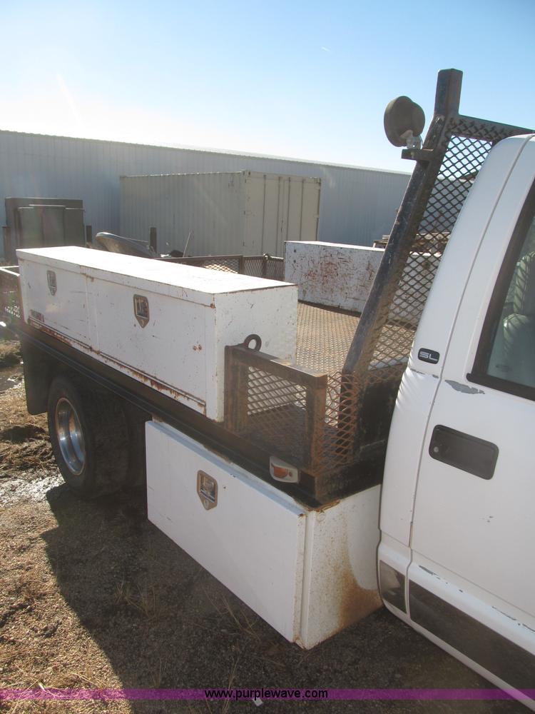 image for item F7189 1997 GMC Sierra 3500 SL flatbed truck