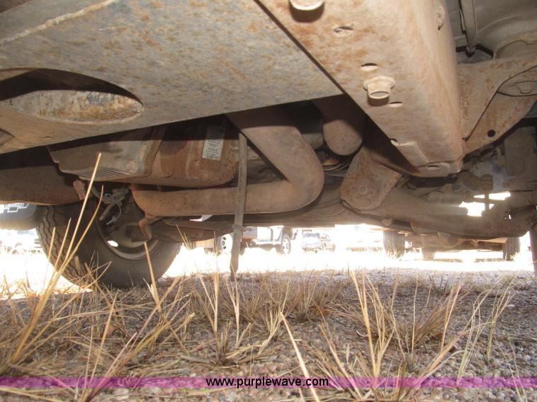 image for item F7189 1997 GMC Sierra 3500 SL flatbed truck