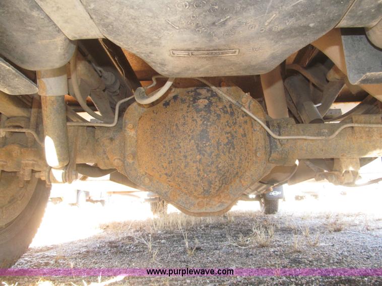 image for item F7189 1997 GMC Sierra 3500 SL flatbed truck