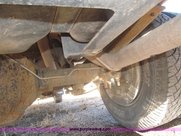 image for item F7189 1997 GMC Sierra 3500 SL flatbed truck