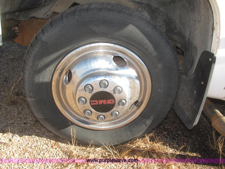 image for item F7189 1997 GMC Sierra 3500 SL flatbed truck