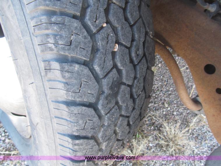 image for item F7189 1997 GMC Sierra 3500 SL flatbed truck