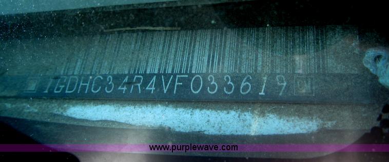 image for item F7189 1997 GMC Sierra 3500 SL flatbed truck