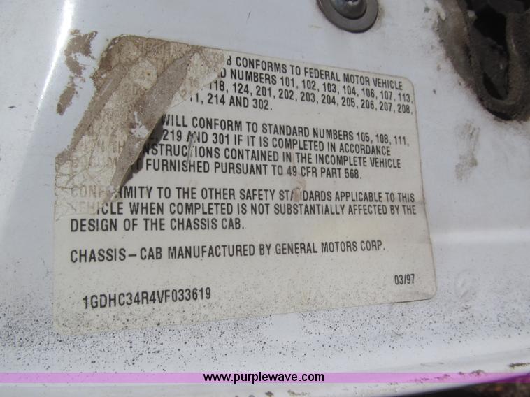 image for item F7189 1997 GMC Sierra 3500 SL flatbed truck