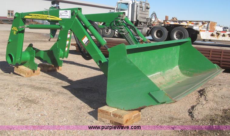 image for item F7190 2006 John Deere 512 loader attachment