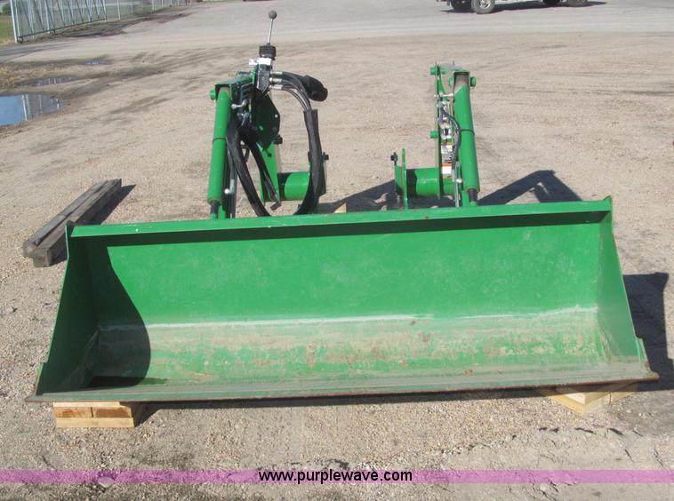 image for item F7190 2006 John Deere 512 loader attachment