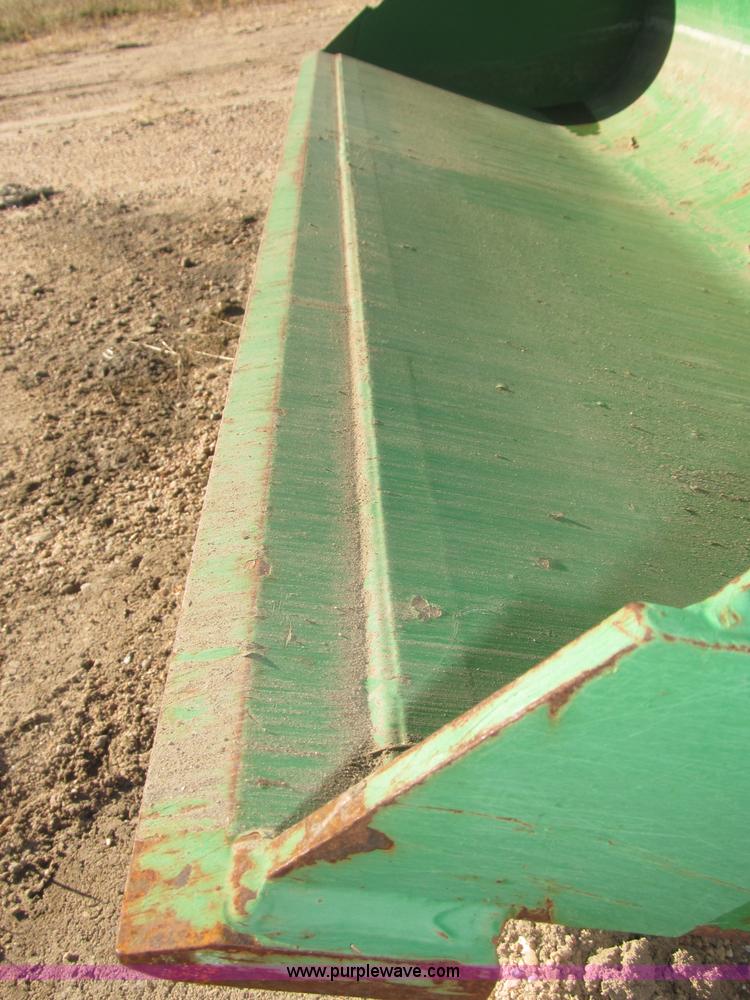 image for item F7190 2006 John Deere 512 loader attachment