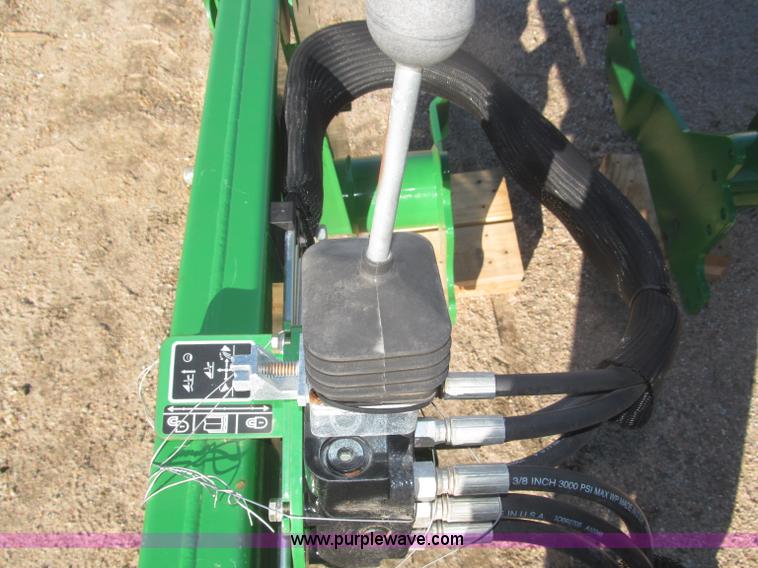 image for item F7190 2006 John Deere 512 loader attachment