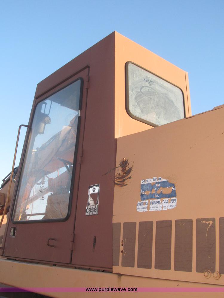 image for item F7197 Case 1085B Cruz Air wheel excavator