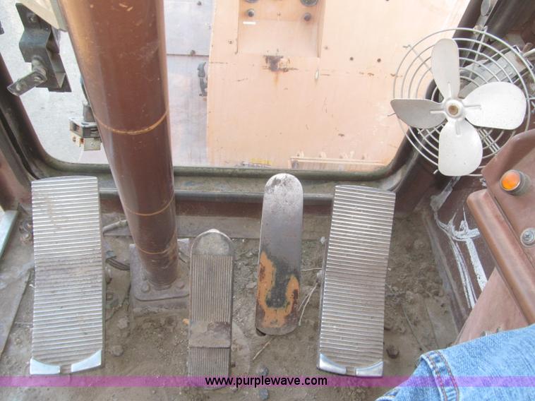 image for item F7197 Case 1085B Cruz Air wheel excavator