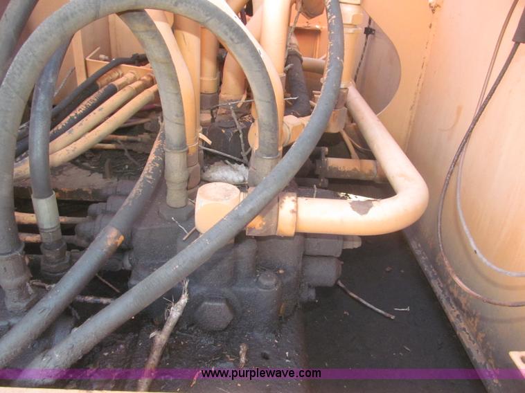 image for item F7197 Case 1085B Cruz Air wheel excavator