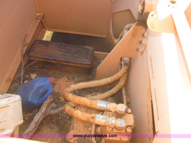 image for item F7197 Case 1085B Cruz Air wheel excavator