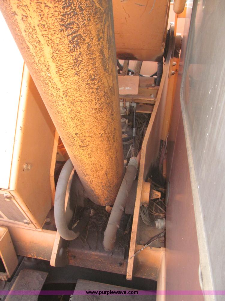 image for item F7197 Case 1085B Cruz Air wheel excavator