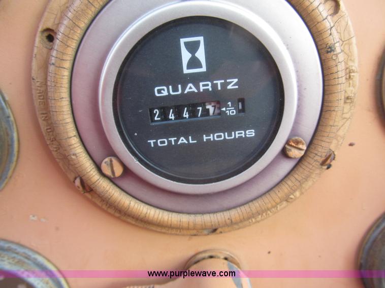 image for item F7197 Case 1085B Cruz Air wheel excavator