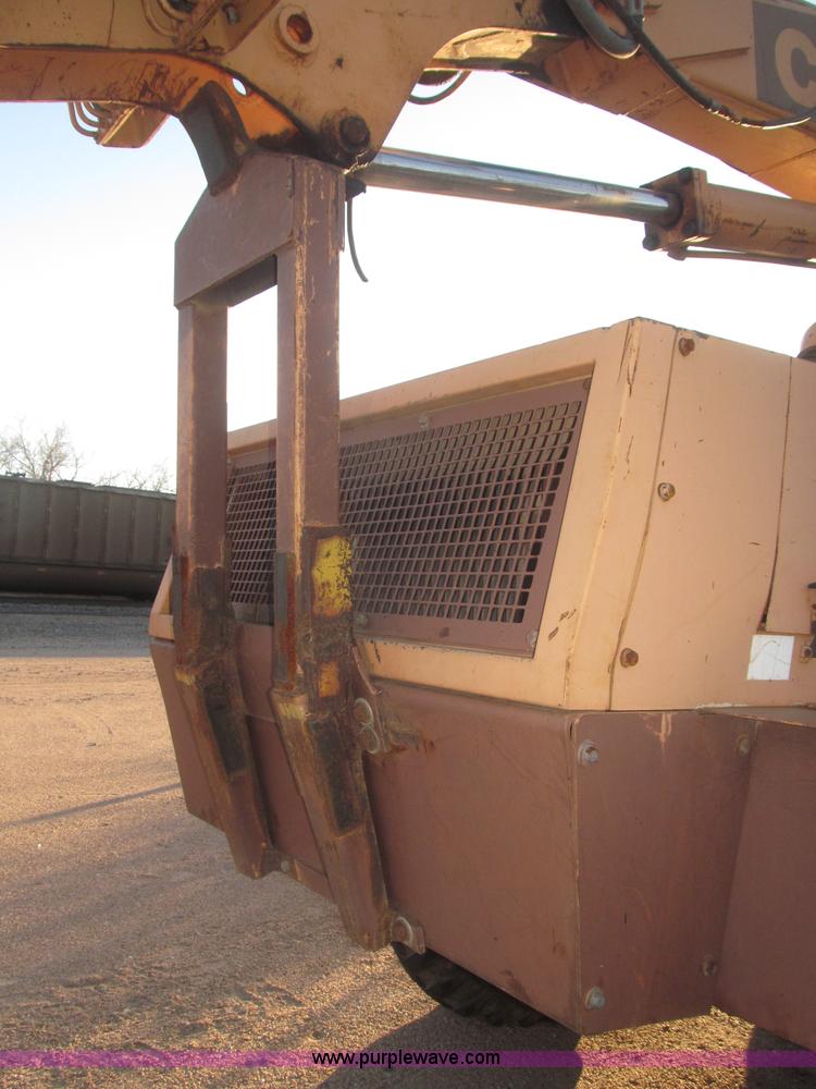 image for item F7197 Case 1085B Cruz Air wheel excavator