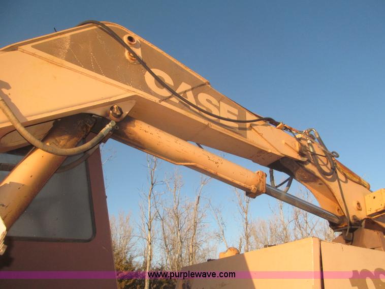 image for item F7197 Case 1085B Cruz Air wheel excavator