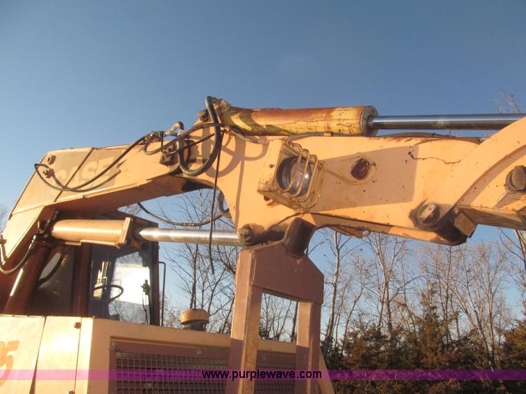 image for item F7197 Case 1085B Cruz Air wheel excavator