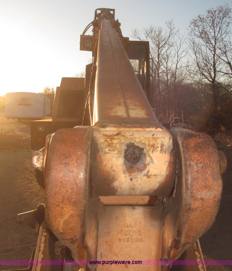 image for item F7197 Case 1085B Cruz Air wheel excavator