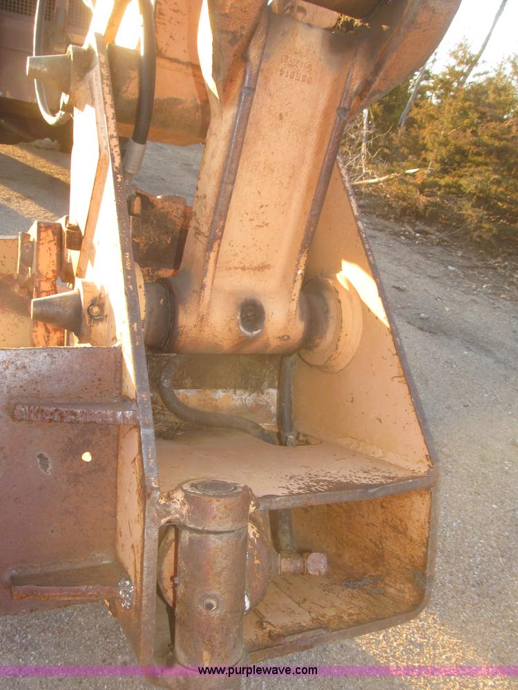 image for item F7197 Case 1085B Cruz Air wheel excavator
