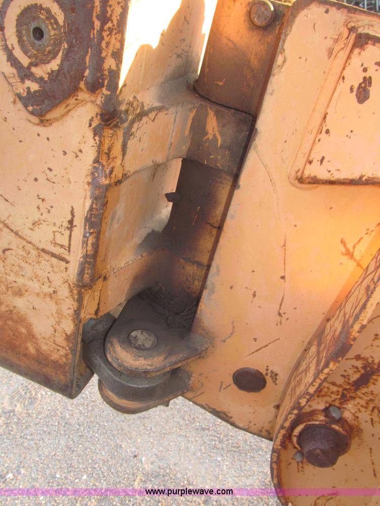 image for item F7197 Case 1085B Cruz Air wheel excavator