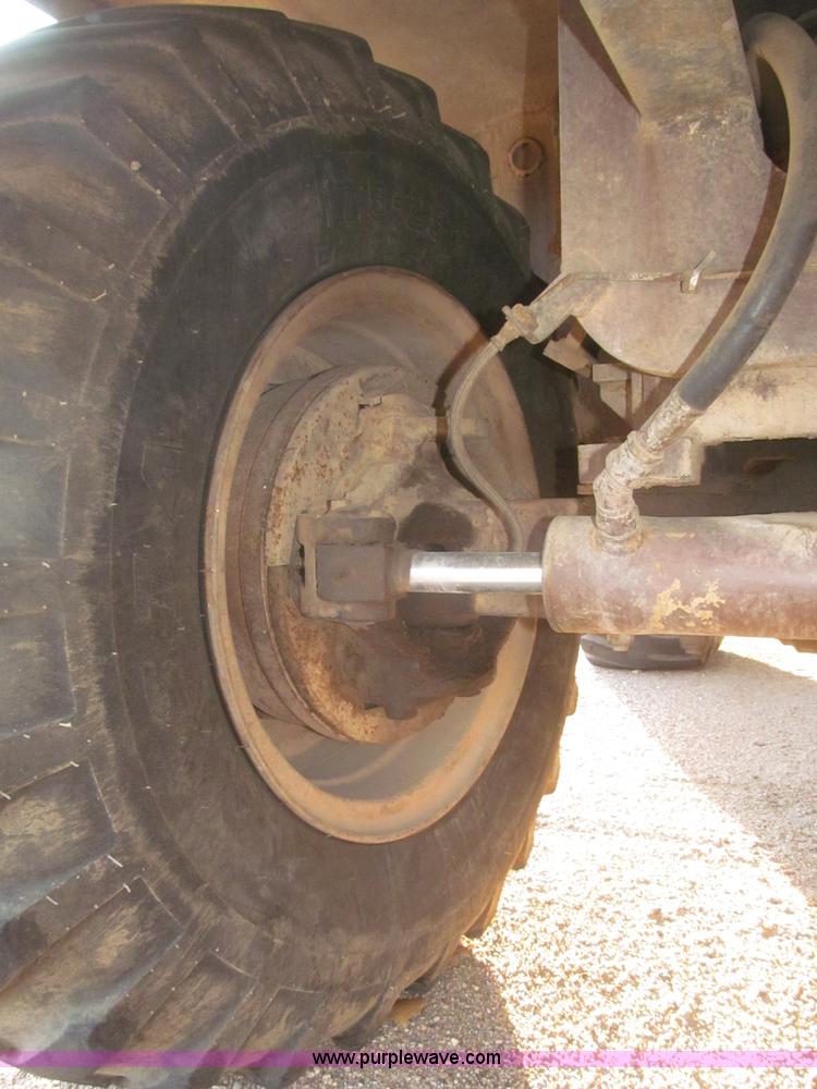 image for item F7197 Case 1085B Cruz Air wheel excavator