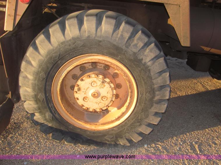 image for item F7197 Case 1085B Cruz Air wheel excavator