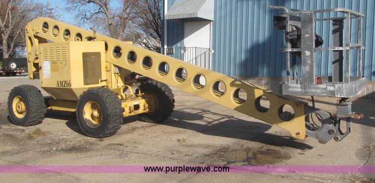 image for item F7198 1993 Grove AMZ-66 rough terrain boom lift