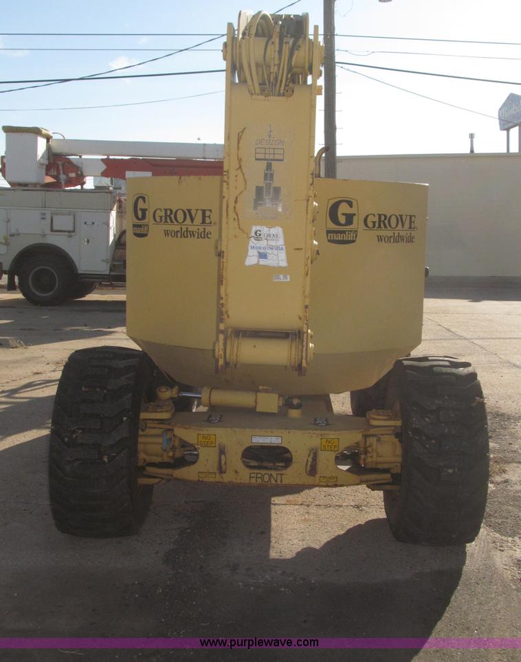 image for item F7198 1993 Grove AMZ-66 rough terrain boom lift